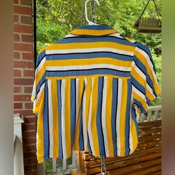 5/$25 Passport mustard yellow blue button up crop blouse size L - Picture 4 of 4